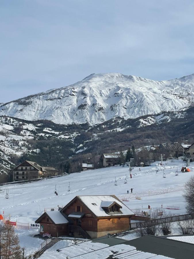 Appartement 2 Ch 40 M2 Au Pied Des Pistes De Ski Enchastrayes Exterior photo